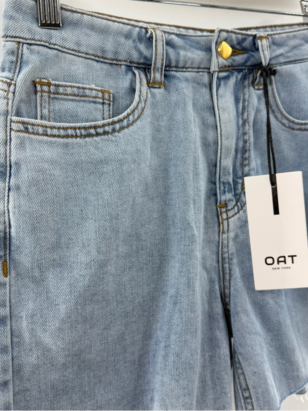 NWT OAT New York Cloud Luxe Lightweight Raw Hem Denim Cut Off Shorts Size 2 / 26 - Picture 4 of 11